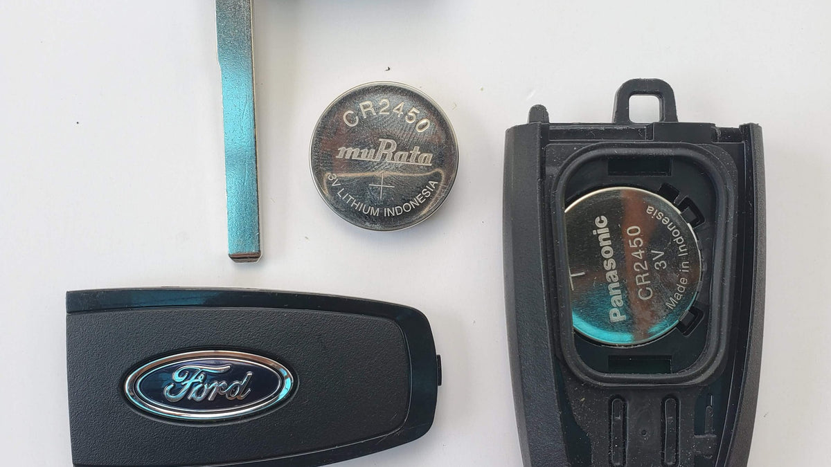 Car Key Fob Battery Compartment Replacement Hero Banner