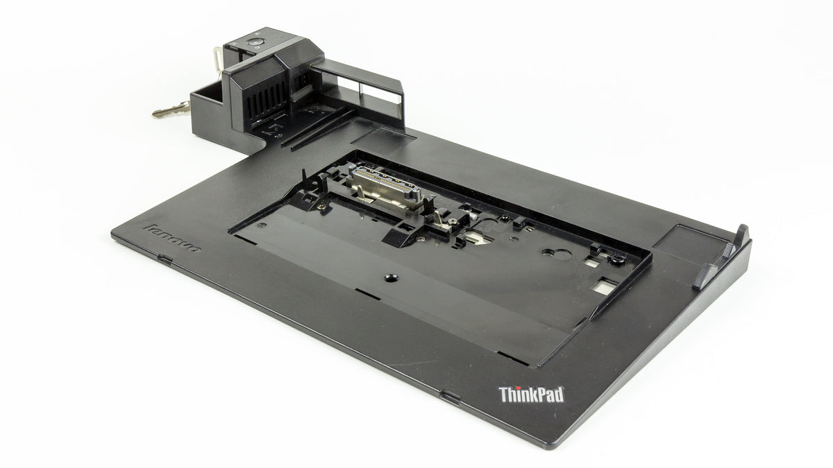 Laptop Multiport Docking Station vs USB Hub Hero Banner